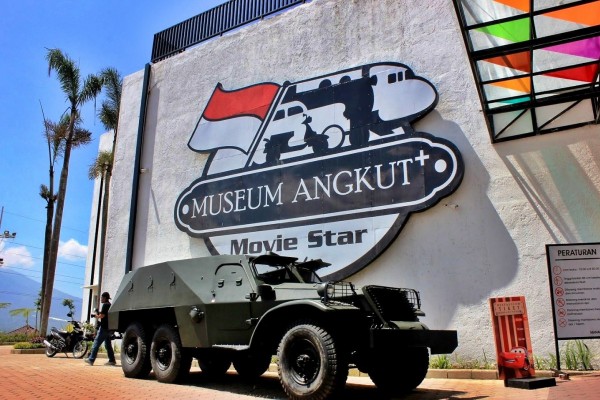Museum Angkut Malang - Pia Cap Mangkok